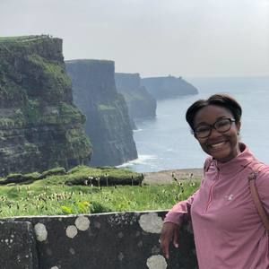 Meet your Posher, Whitney